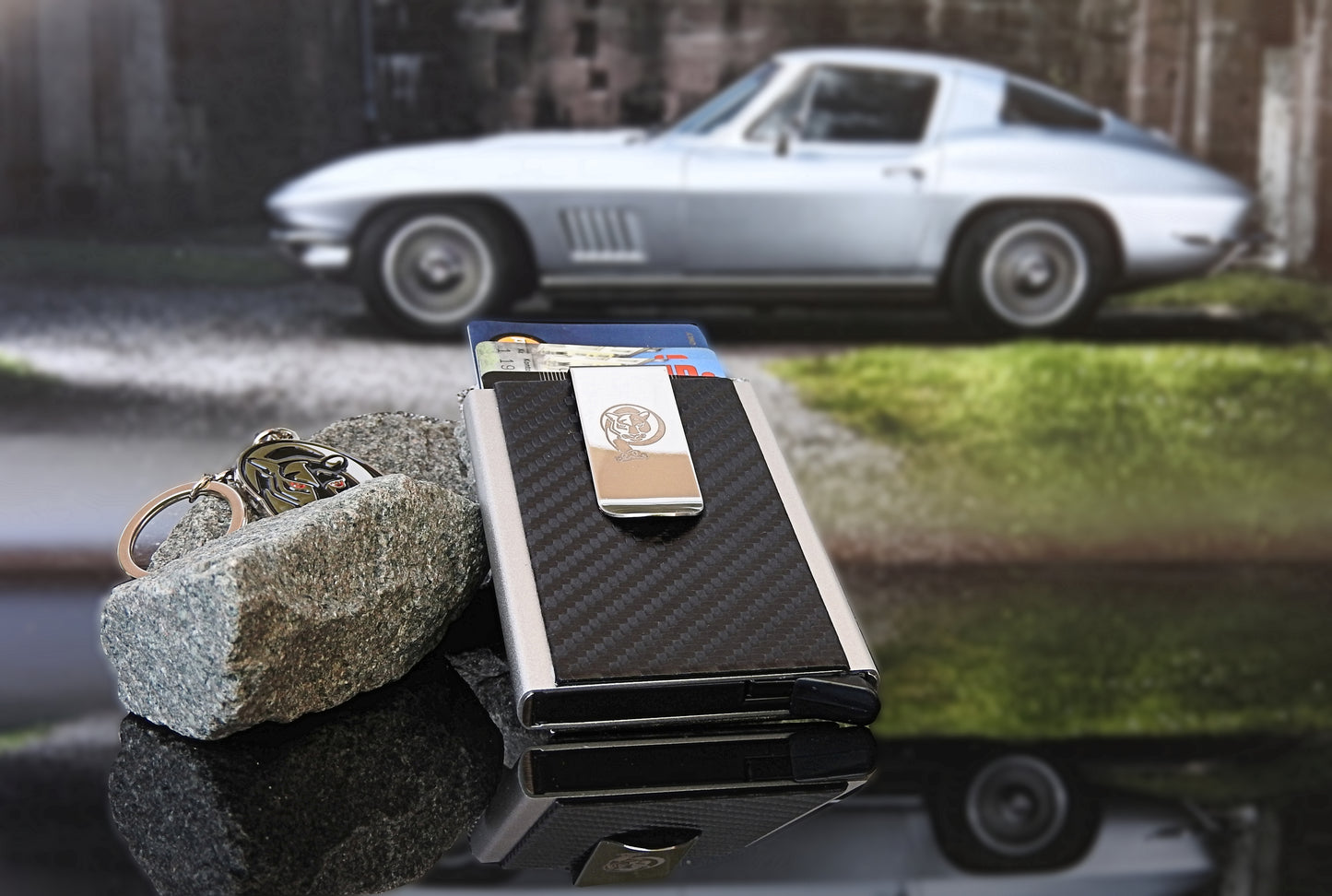 Kreditkartenetui mit Geldklammer im Carbon Look Elegant RFID Blocker VURAGO - AbisZHandel